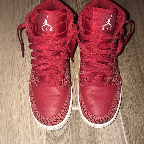 Red Air Jordan 1 Retro Elephant - Picture 7 of 7